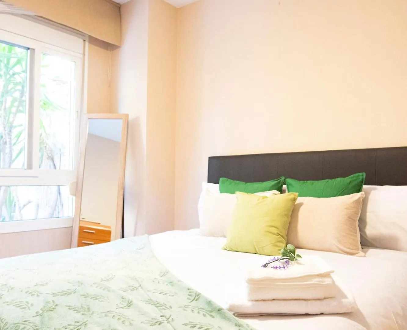 Casa Con Gran Patio Privado Apartment Malaga