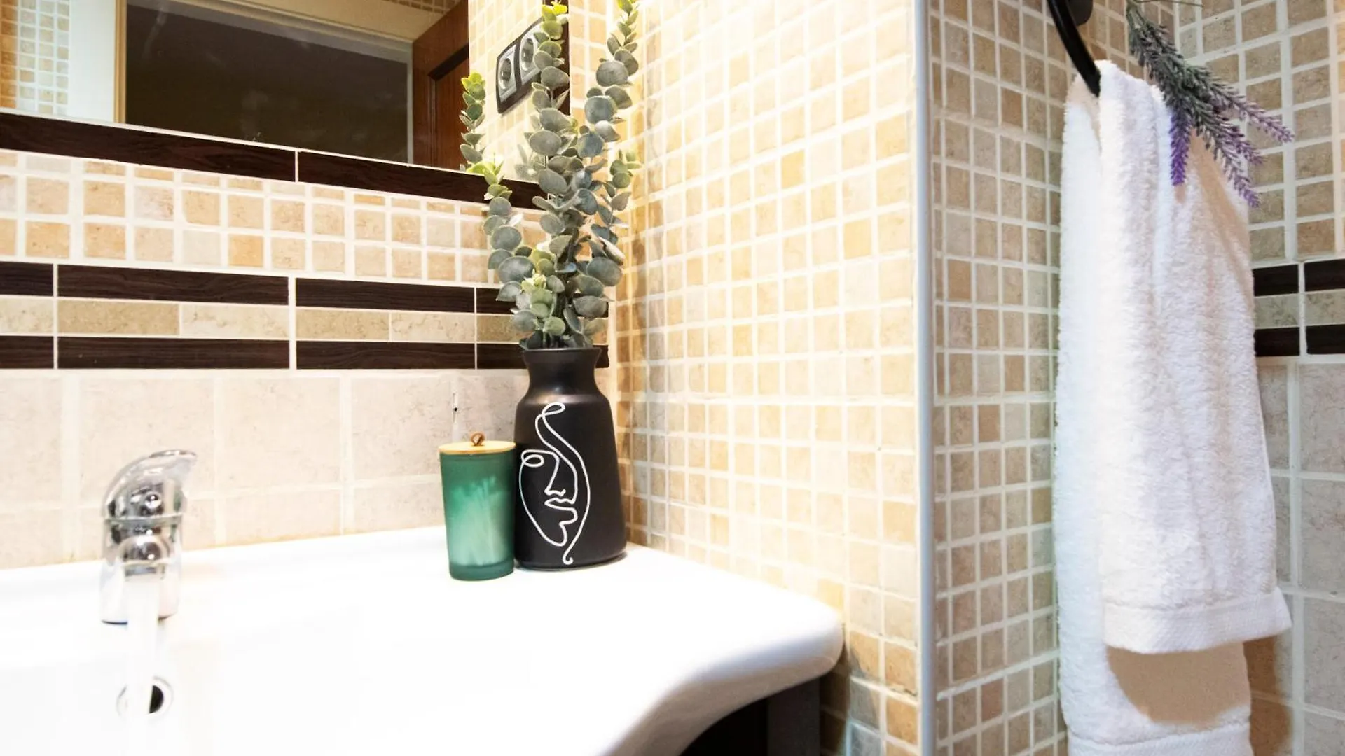 Casa Con Gran Patio Privado Apartment Malaga