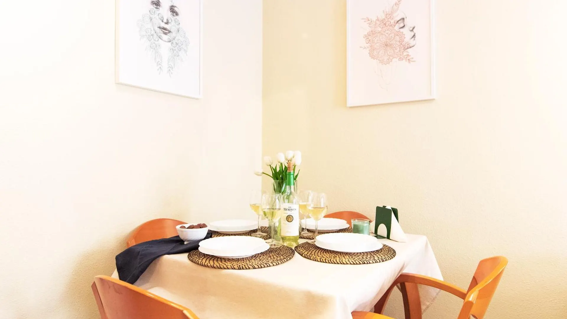 Casa Con Gran Patio Privado Apartment Malaga