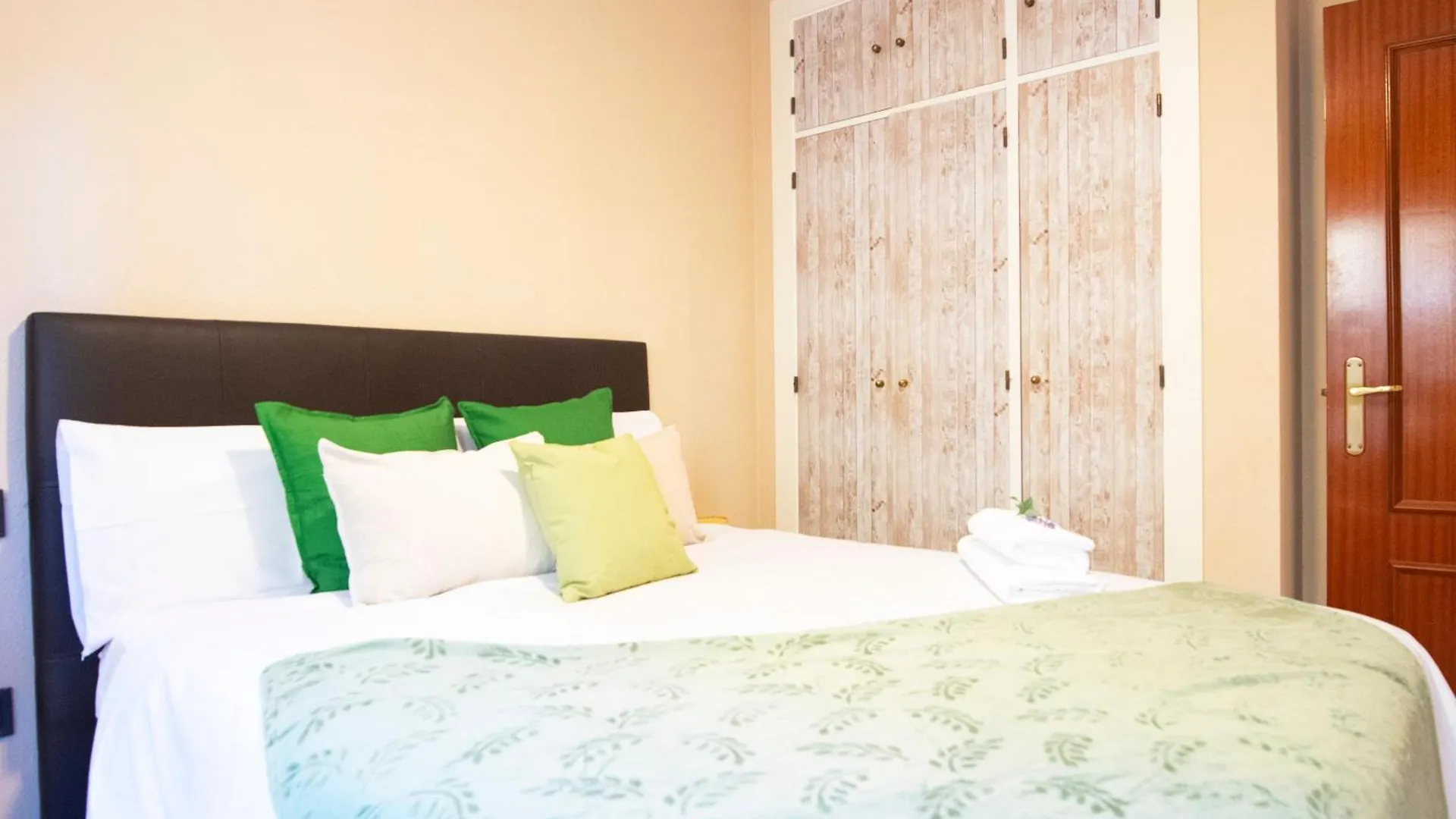 Casa Con Gran Patio Privado Apartment Malaga